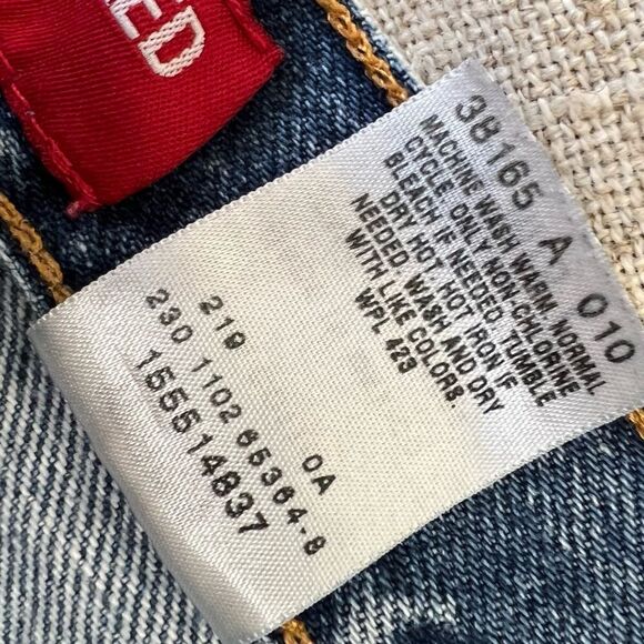 Levi’s Y2K Relaxed Fit Tapered 550 Jeans - Picture 7 of 14